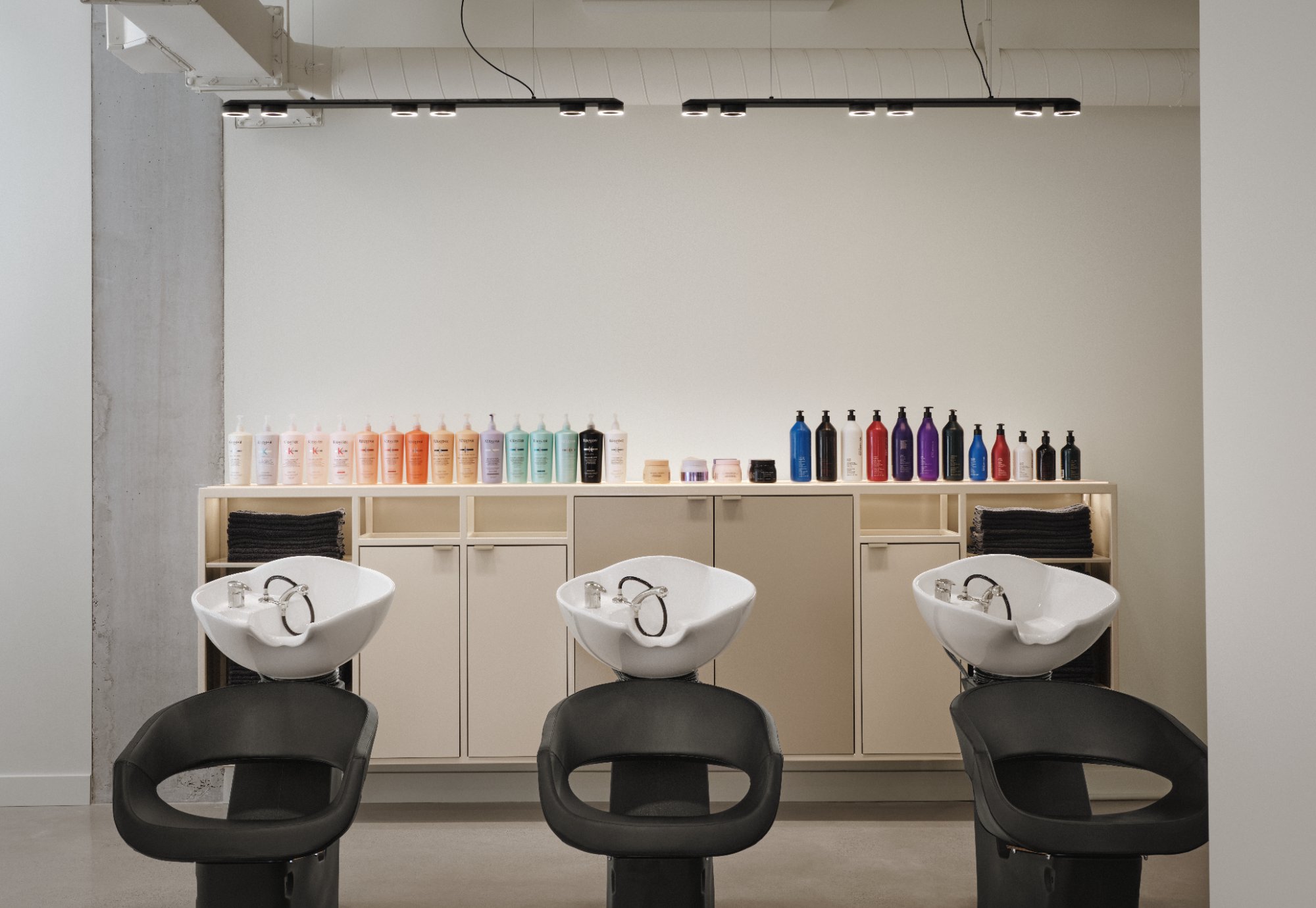 Artemys Salon — Material close-up